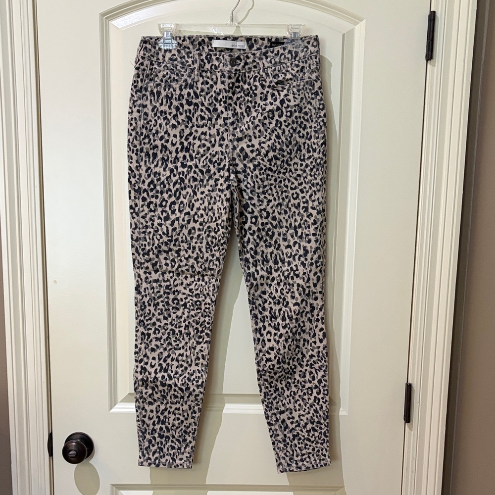 Ella Moss High Rise Skinny Ankle Pants in Beige and Black Leopard